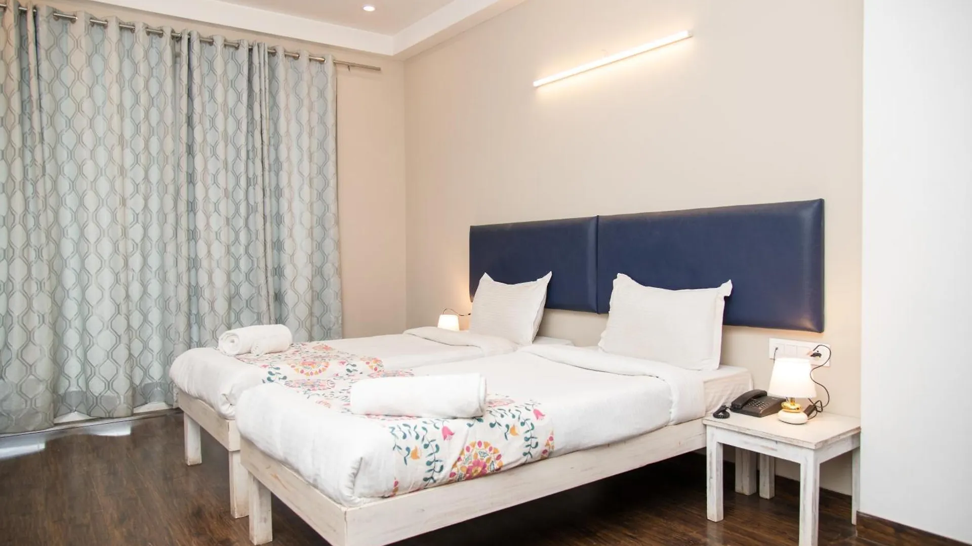 Vamsor Heights 30 Hotel Gurgaon